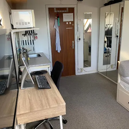 Central & Cosy Studio Right At A Metro Stop Daire