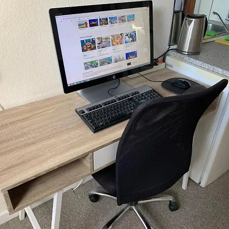 Central & Cosy Studio Right At A Metro Stop Daire *