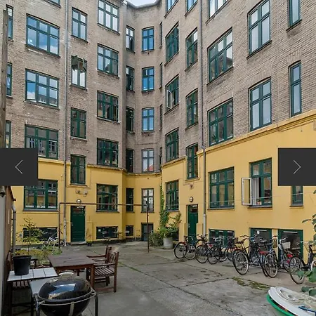 Central & Cosy Studio Right At A Metro Stop * Kopenhag