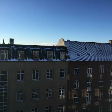Apartment & Cosy + Free Bikes & Netflix