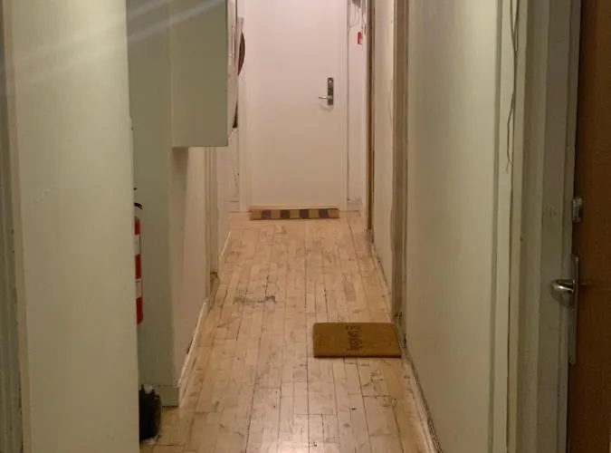 & Cosy Right At A Metro Stop * Copenhague